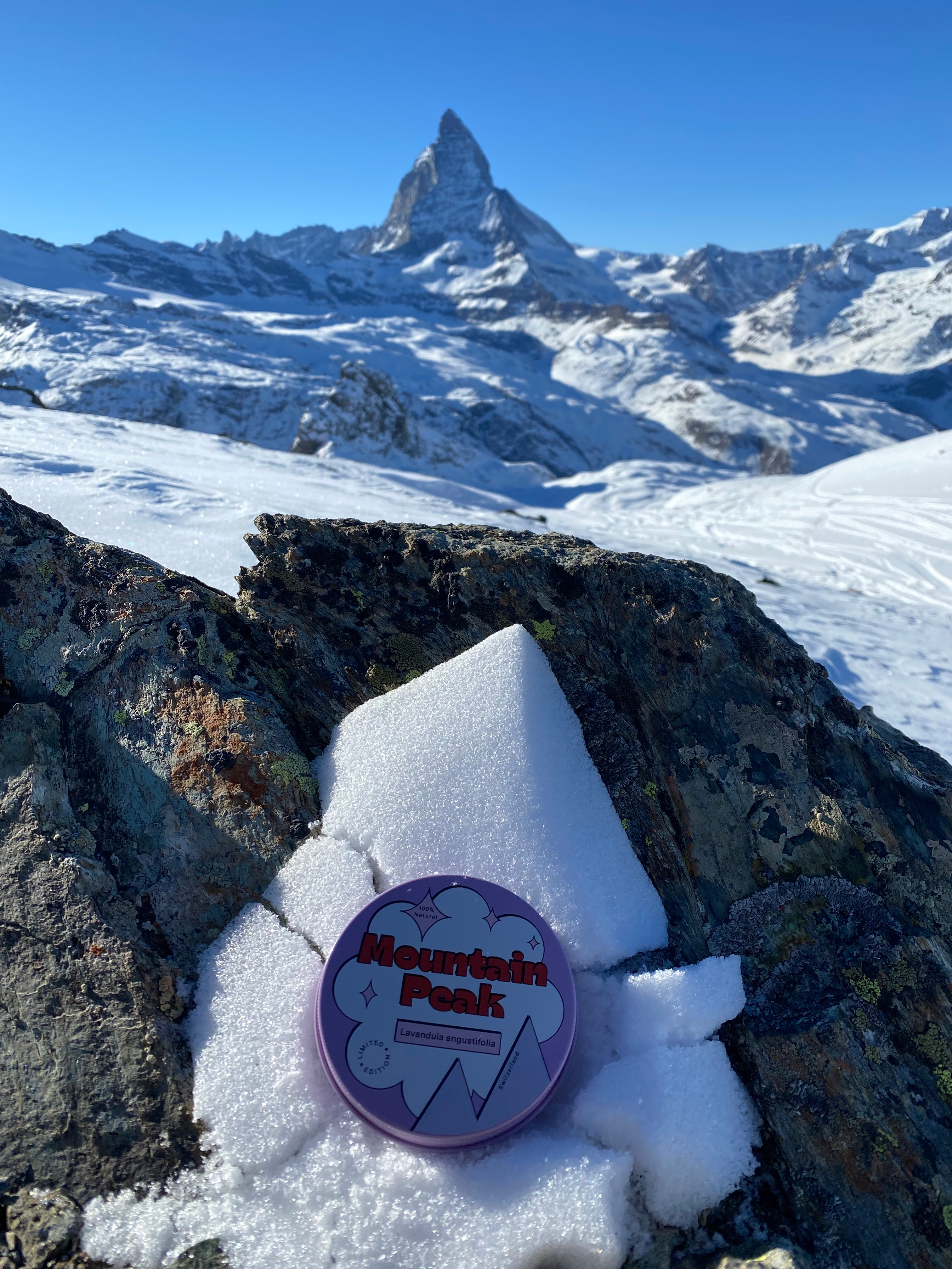 Aromatische Kräuter und Blüten