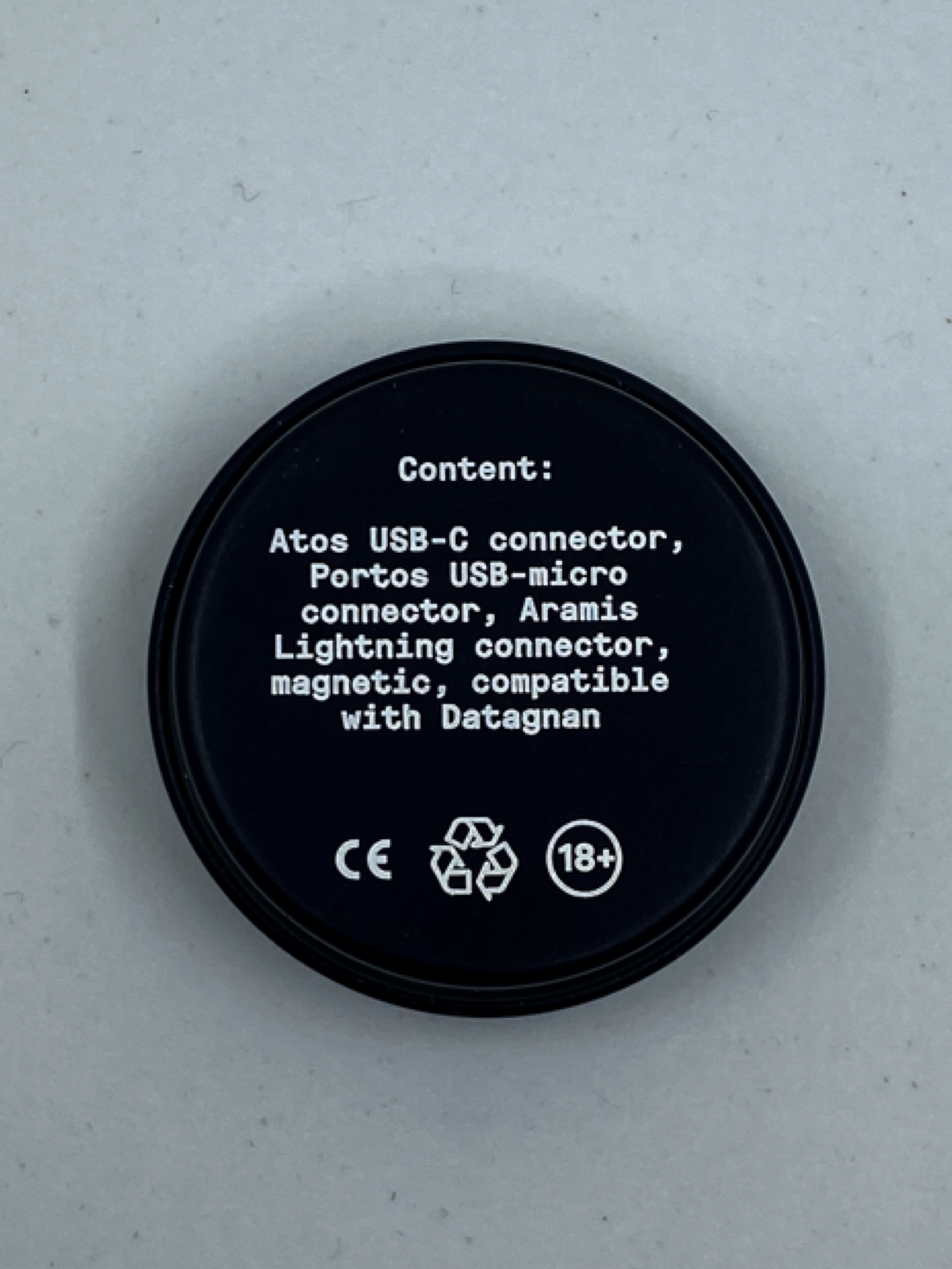 Datagnan - 100W magnetic USB-C universal charging cable for fast charging with data transfer and 3 connectors (USB-C, Lightning, USB Micro)