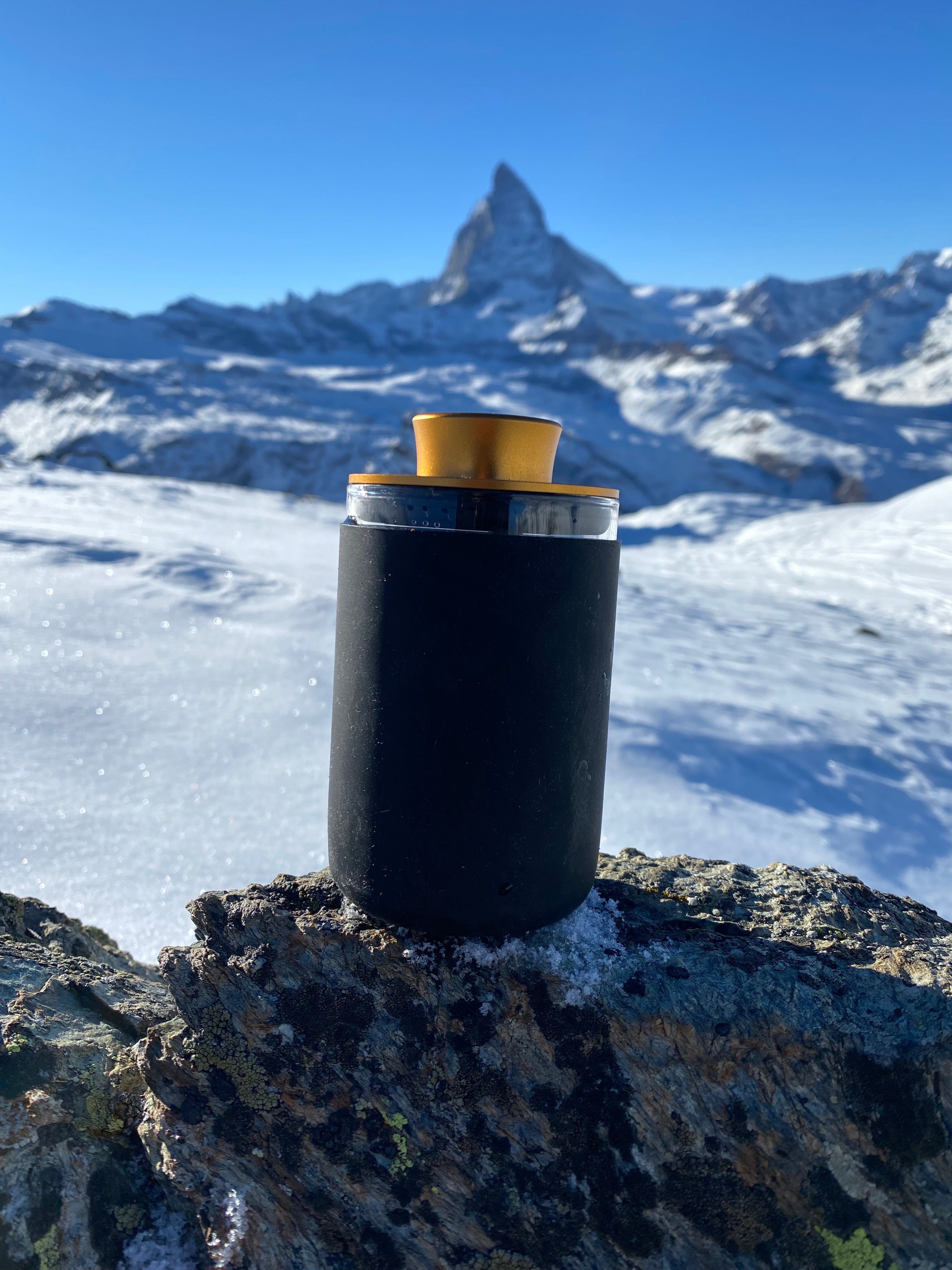 Storage jar, airtight with aircraft aluminum lid and silicone coating